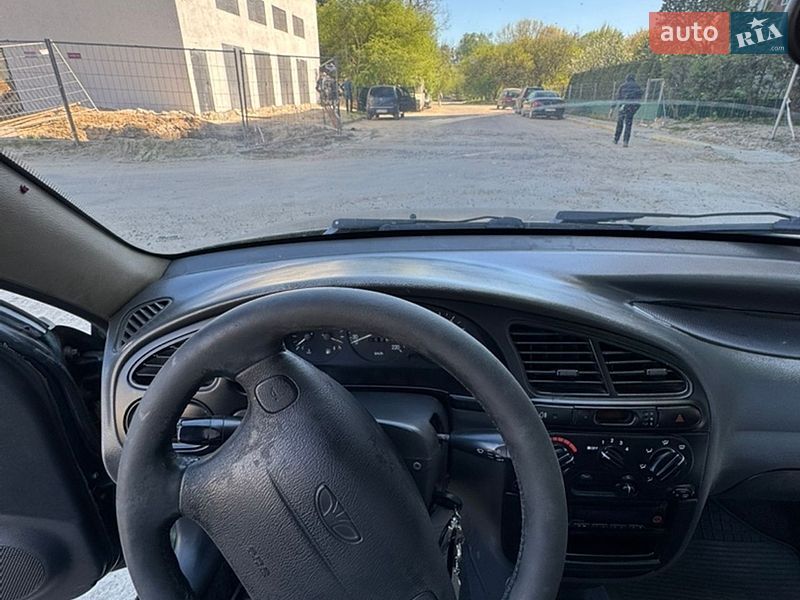 Седан Daewoo Lanos 2004 в Львове