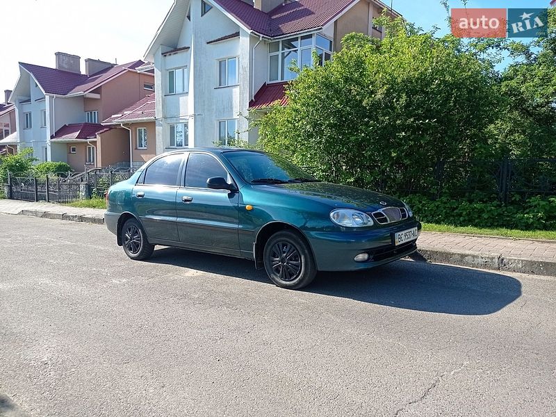 Седан Daewoo Lanos 2005 в Острозі