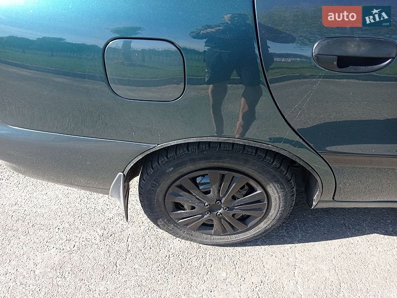 Седан Daewoo Lanos 2005 в Острозі