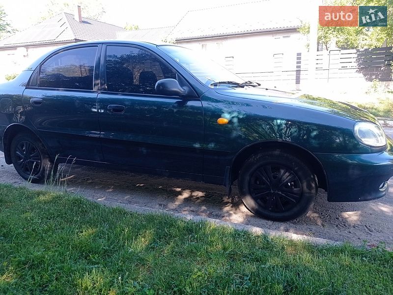 Седан Daewoo Lanos 2005 в Острозі