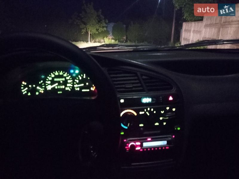 Седан Daewoo Lanos 2005 в Острозі