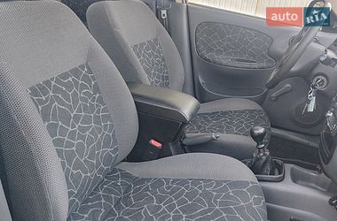 Седан Daewoo Lanos 2003 в Шептицькому