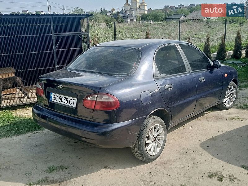 Седан Daewoo Lanos 2006 в Новояворівську