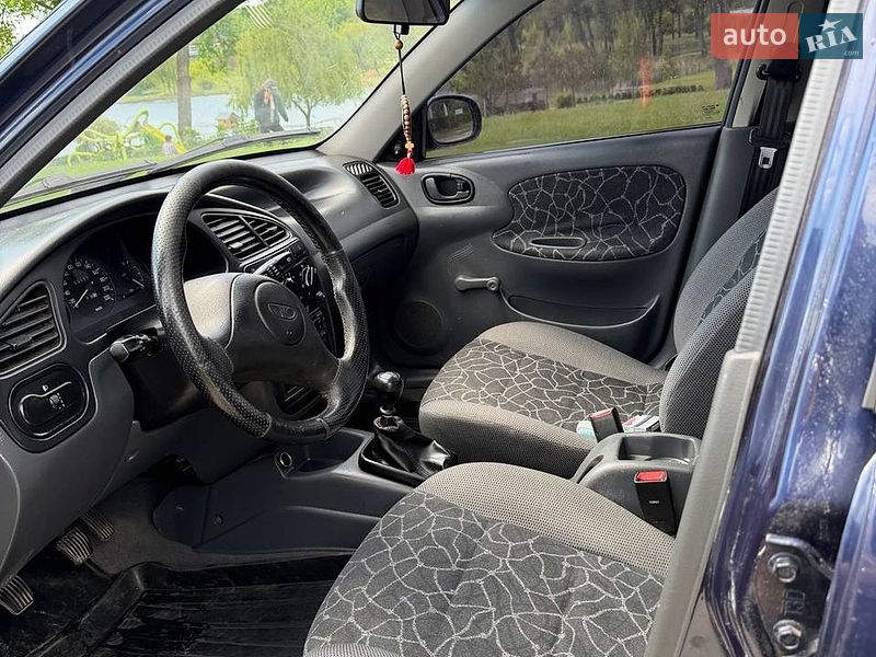 Седан Daewoo Lanos 2003 в Умани