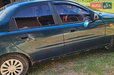 Седан Daewoo Lanos 2005 в Монастыриске
