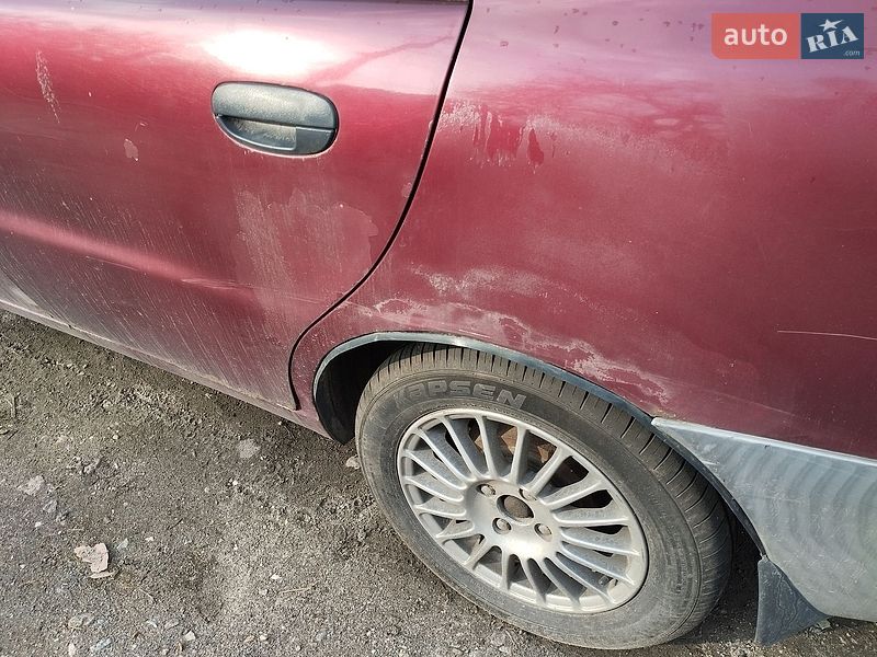 Седан Daewoo Lanos 1998 в Киеве