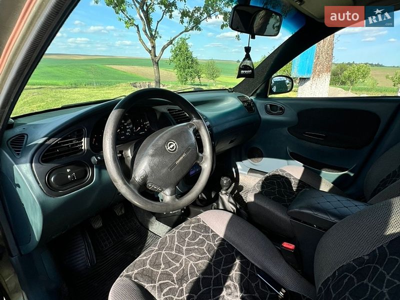 Седан Daewoo Lanos 2003 в Луцьку