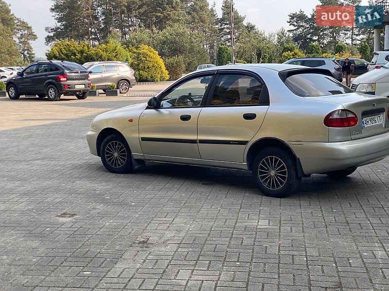 Седан Daewoo Lanos 2005 в Львове