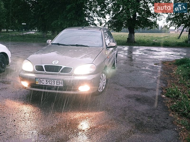 Седан Daewoo Lanos 2003 в Коломые