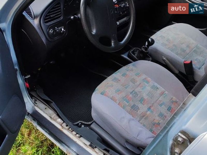 Седан Daewoo Lanos 2005 в Черкассах