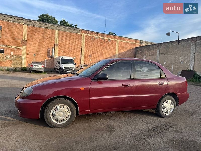 Седан Daewoo Lanos 2002 в Житомире