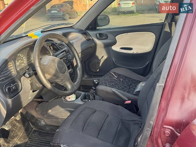 Седан Daewoo Lanos 2002 в Житомире
