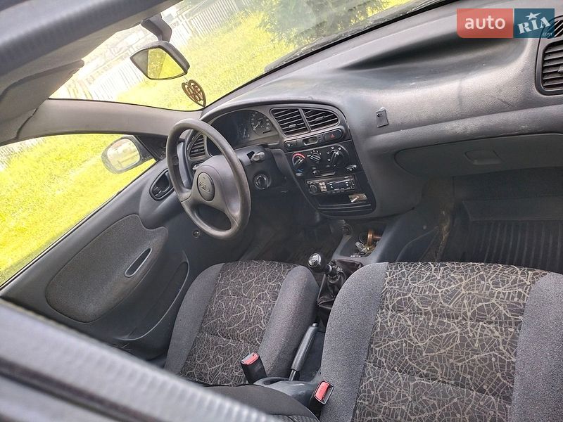 Седан Daewoo Lanos 2007 в Острозі
