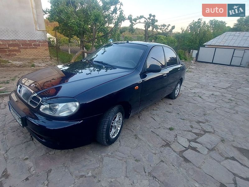 Седан Daewoo Lanos 2003 в Дружбі