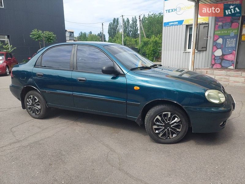 Седан Daewoo Lanos 1998 в Кременчуці