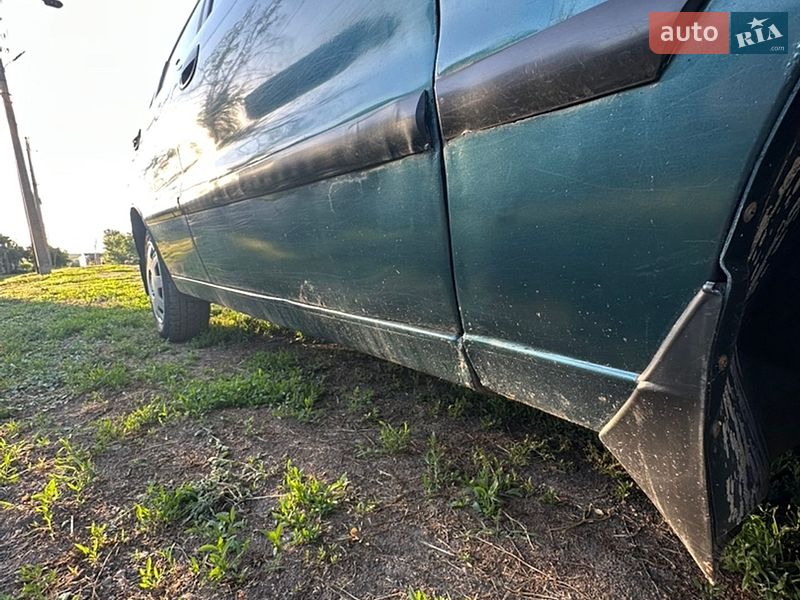Седан Daewoo Lanos 1999 в Валках