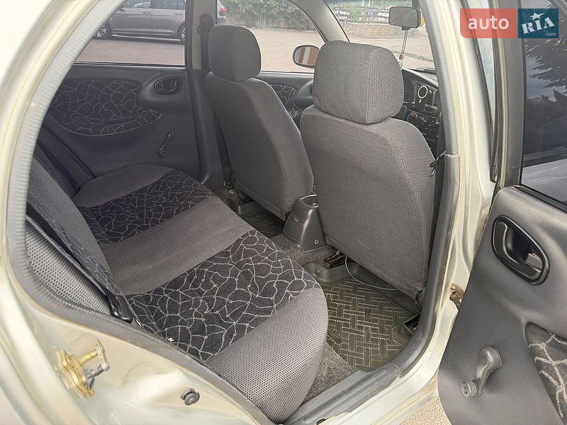 Седан Daewoo Lanos 2003 в Тернополі