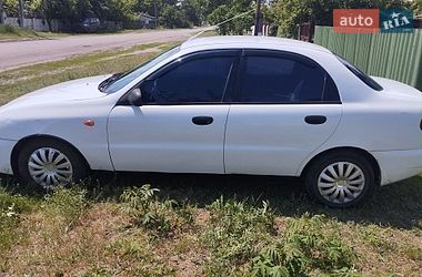 Седан Daewoo Lanos 2003 в Зміїві