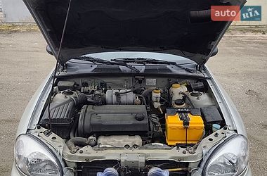 Седан Daewoo Lanos 2003 в Дніпрі