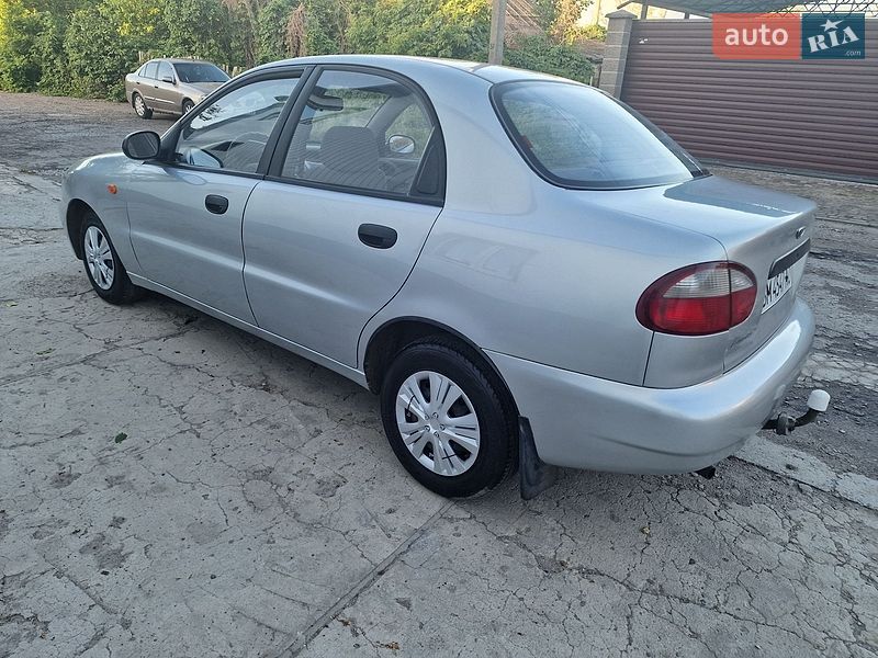 Седан Daewoo Lanos 2008 в Хороле