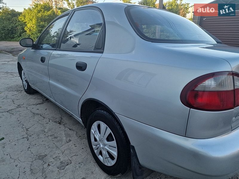 Седан Daewoo Lanos 2008 в Хороле