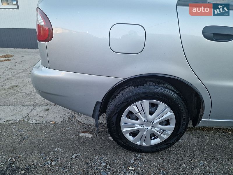 Седан Daewoo Lanos 2008 в Хороле