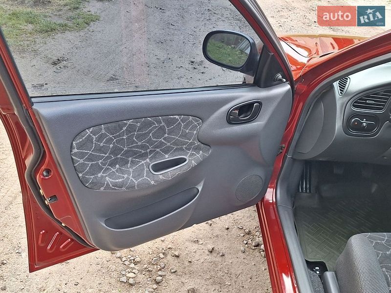 Седан Daewoo Lanos 2005 в Смеле
