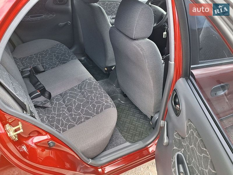 Седан Daewoo Lanos 2005 в Смеле