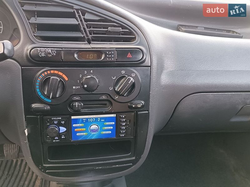 Седан Daewoo Lanos 2005 в Кропивницком