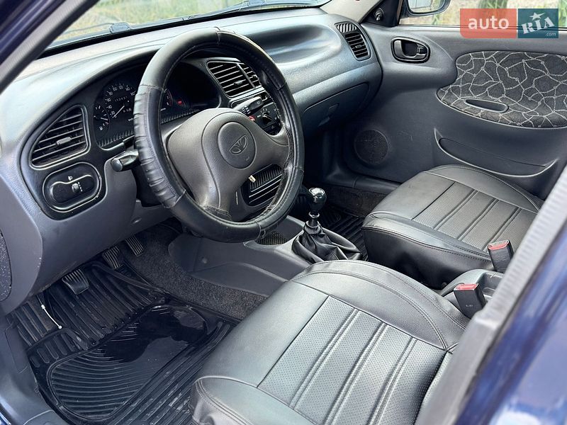 Седан Daewoo Lanos 2003 в Славуте