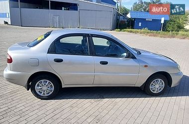 Седан Daewoo Lanos 1998 в Апостолово