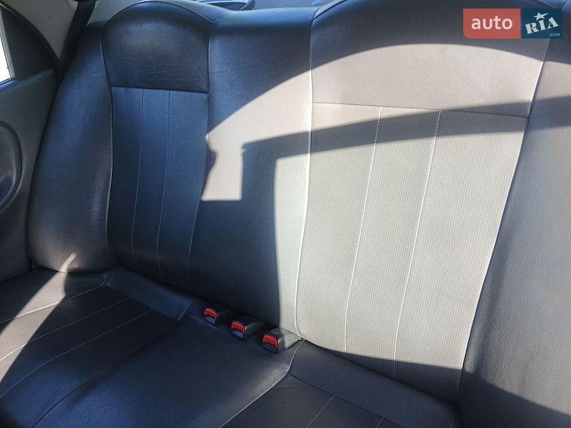 Седан Daewoo Lanos 1998 в Апостолово