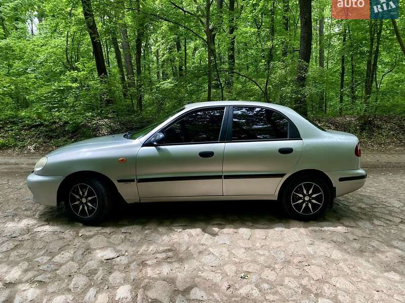 Седан Daewoo Lanos 2003 в Люботині