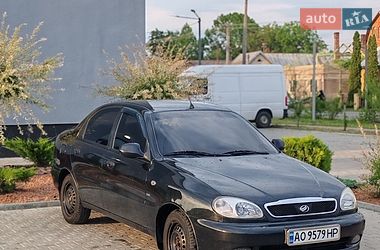Седан Daewoo Lanos 2013 в Ужгороді