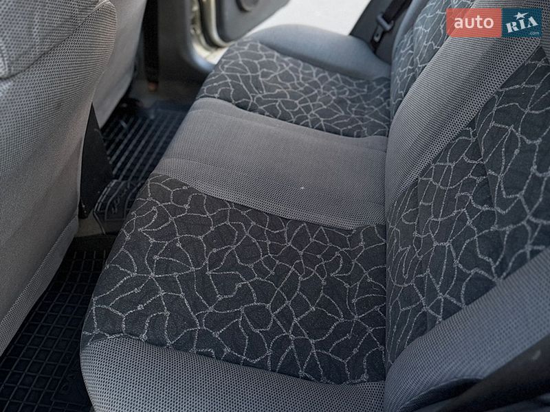 Седан Daewoo Lanos 2002 в Киеве