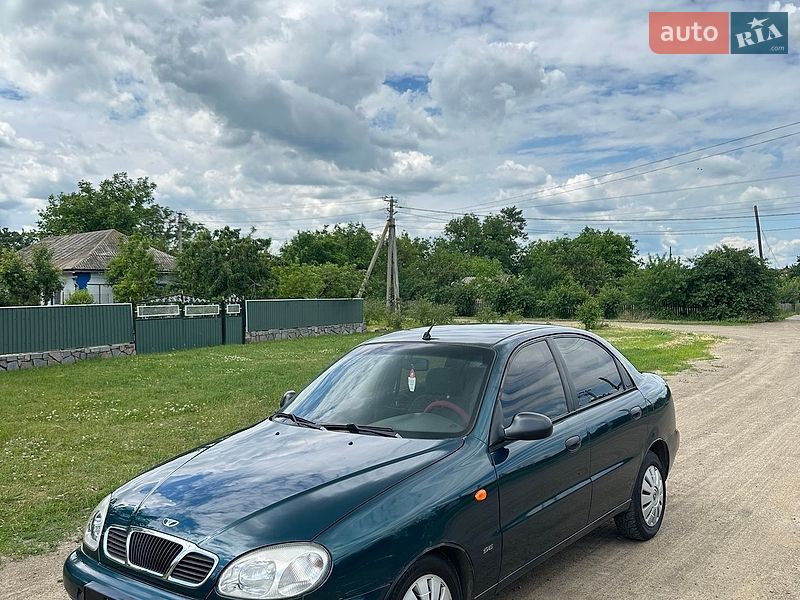 Седан Daewoo Lanos 2003 в Новоархангельске