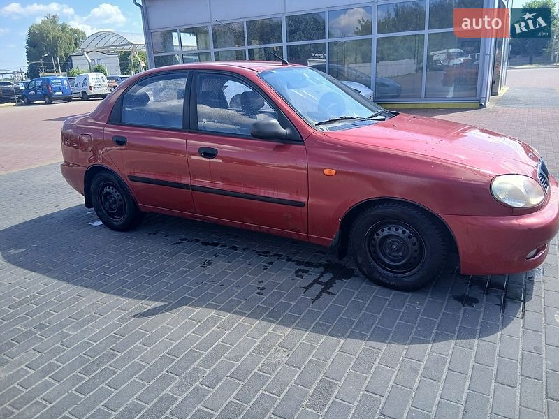 Седан Daewoo Lanos 2008 в Долині