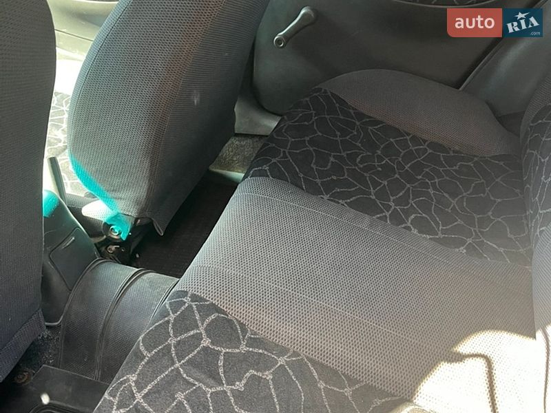Седан Daewoo Lanos 2004 в Харкові