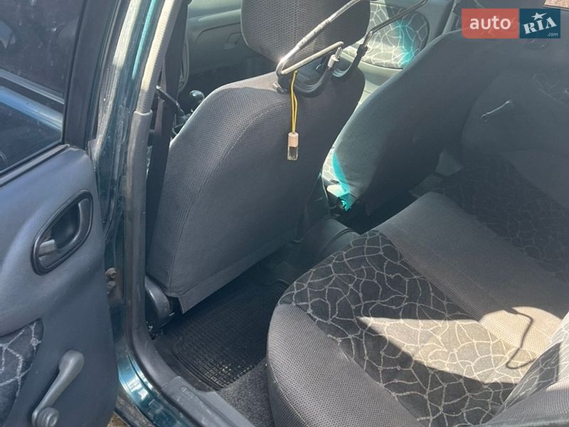 Седан Daewoo Lanos 2004 в Харкові