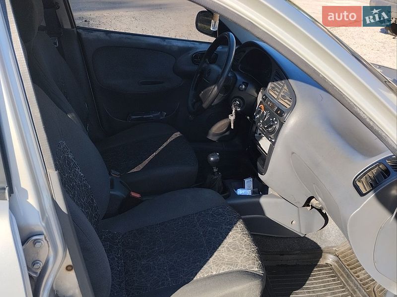 Седан Daewoo Lanos 2006 в Краснограде