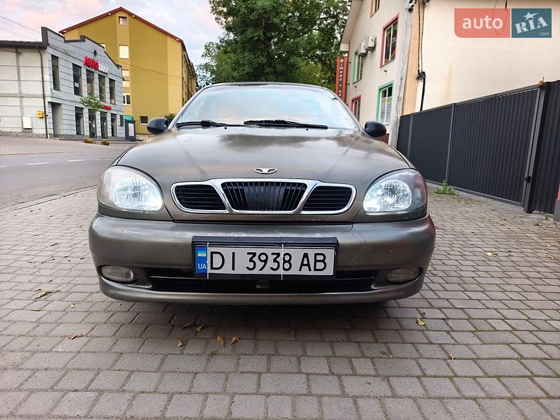 Седан Daewoo Lanos 2001 в Коломые