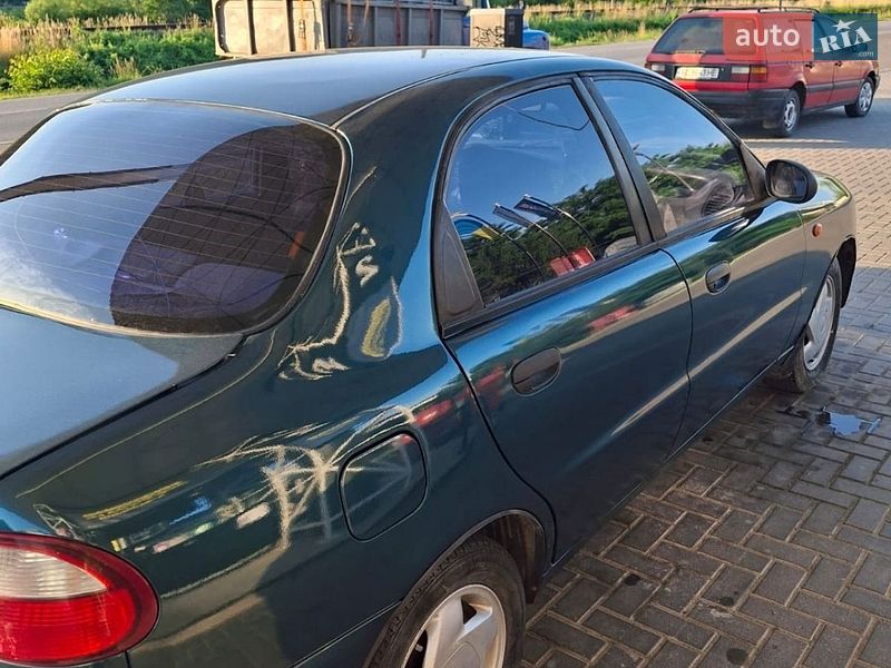 Седан Daewoo Lanos 2004 в Ужгороде