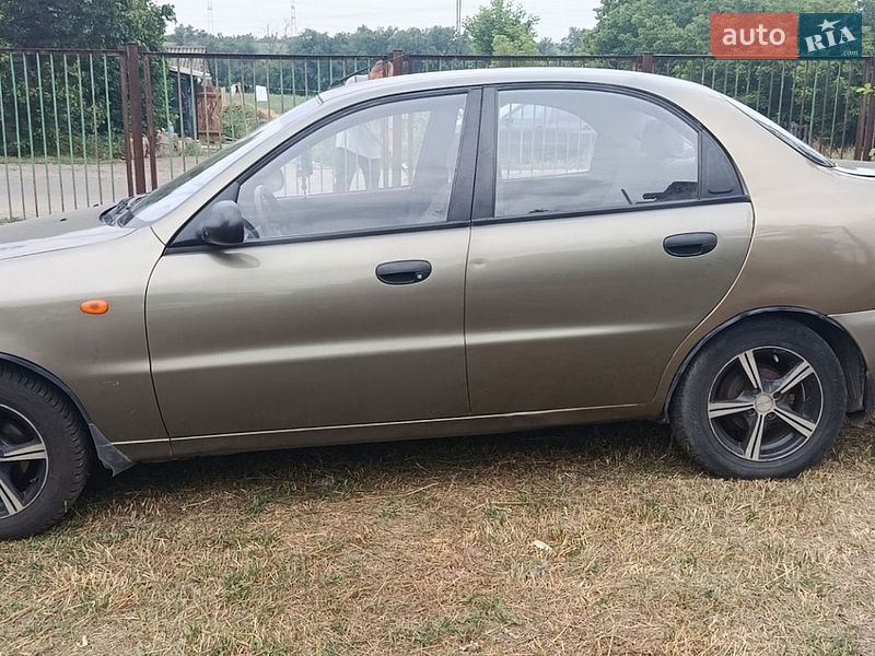 Седан Daewoo Lanos 2004 в Вольнянске