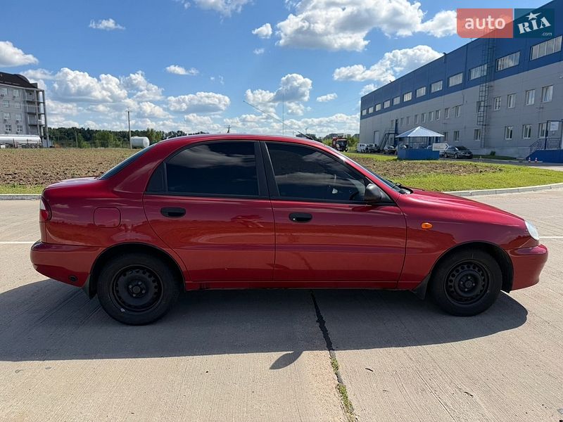 Седан Daewoo Lanos 2008 в Києві
