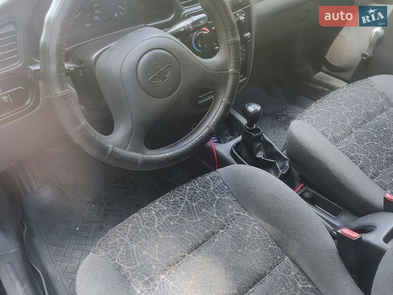 Седан Daewoo Lanos 2008 в Острозі