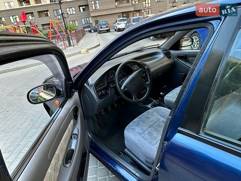 Седан Daewoo Lanos 2005 в Одессе
