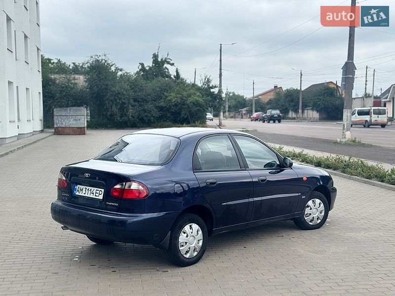 Седан Daewoo Lanos 2003 в Житомире