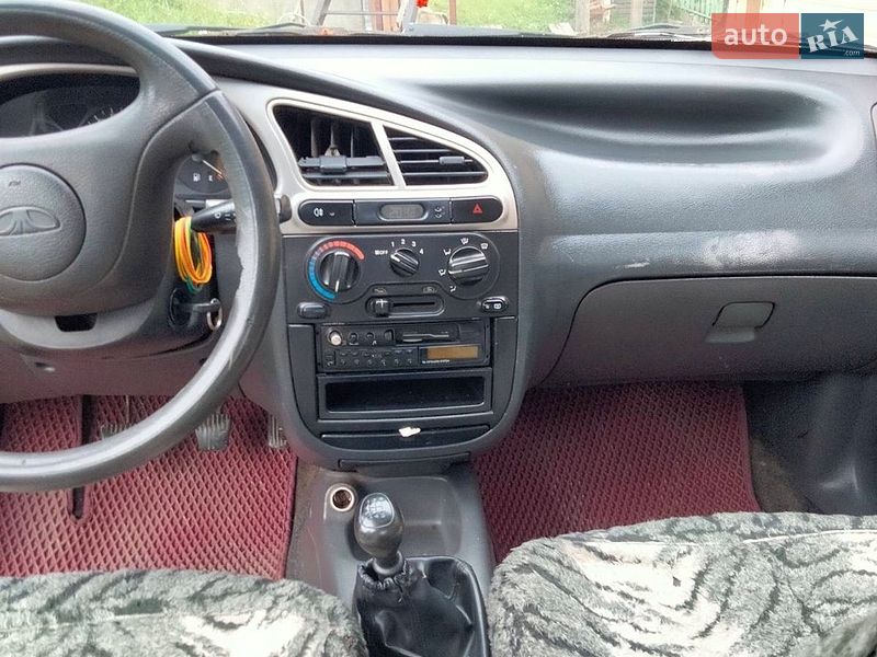 Седан Daewoo Lanos 2003 в Турке