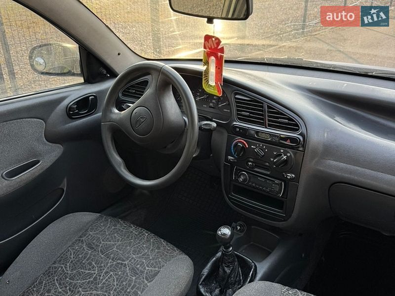 Седан Daewoo Lanos 2006 в Киеве