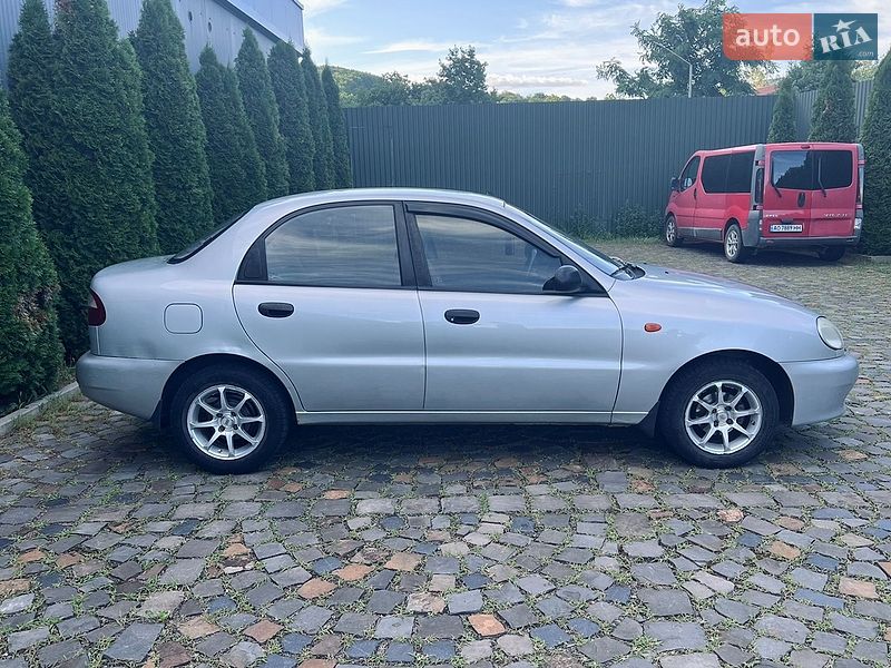 Седан Daewoo Lanos 2004 в Мукачево